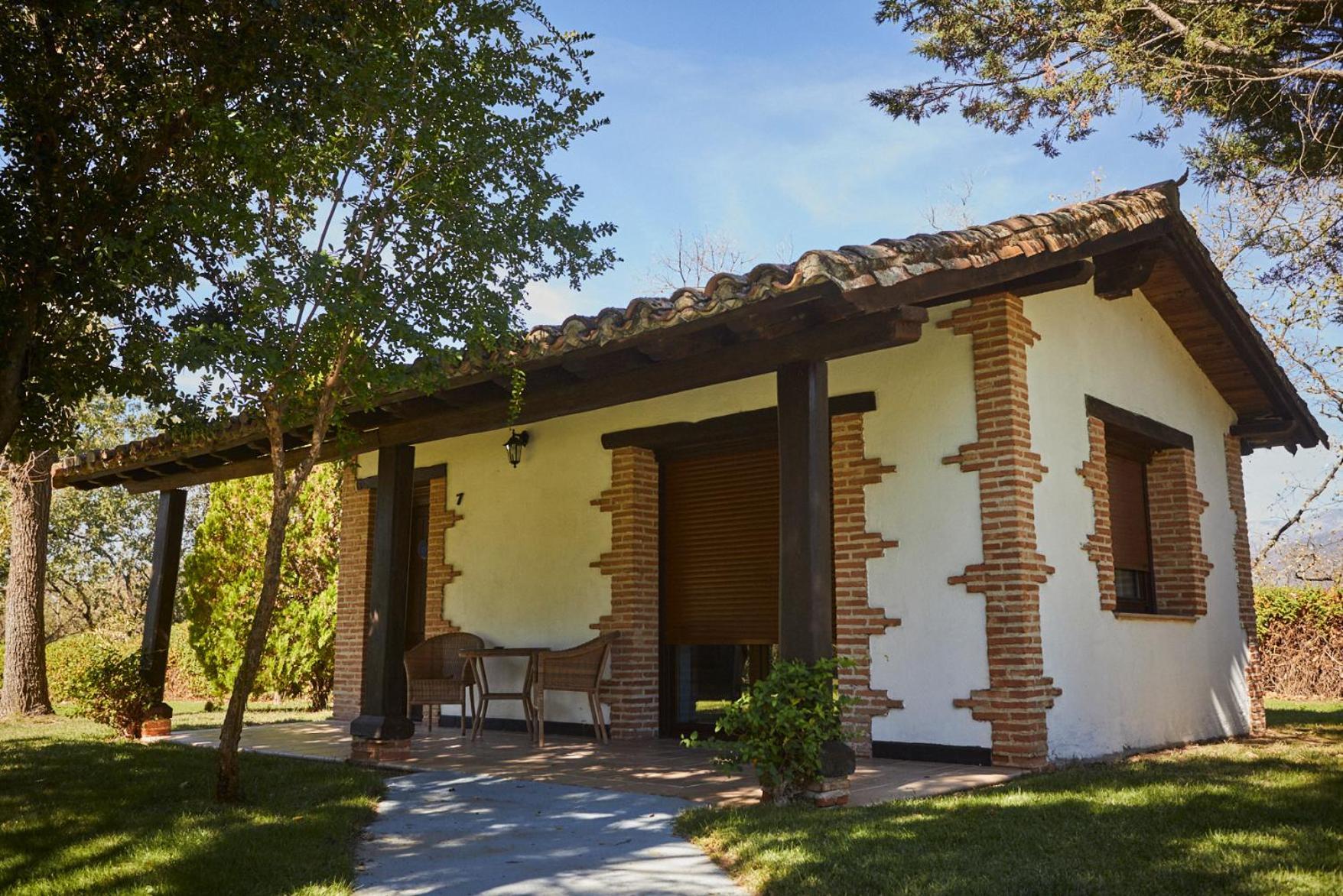 Hotel El Mirlo Blanco Candeleda Kültér fotó